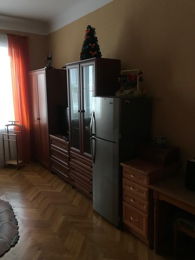 Apartment On Hoholya Street Tsjernivsi Buitenkant foto